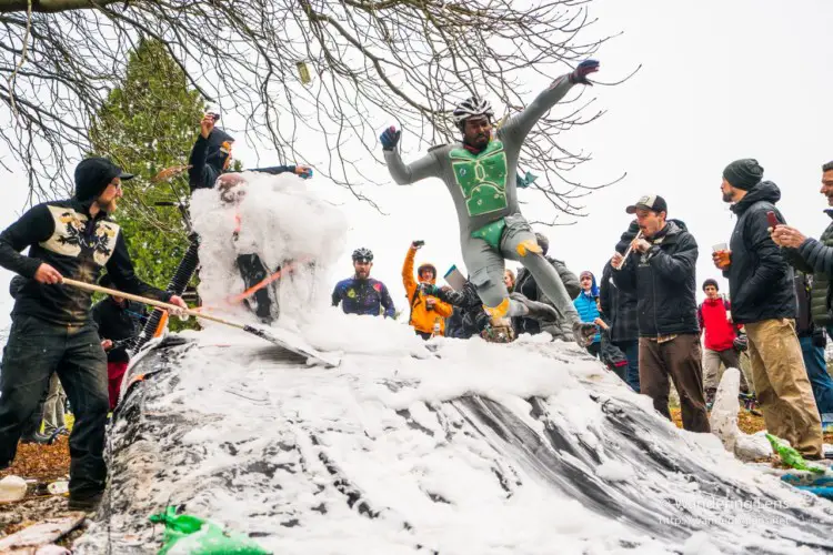 MFG Woodland Park Foam Party. © Wandering Lens