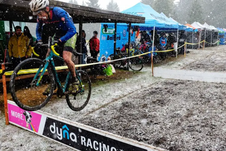 Stirling Quinn brought his air show on the snowy afternoon. 2017 MFG Cyclocross #5. photo: courtesy