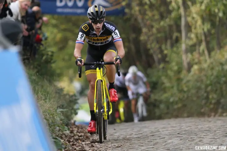 Lars van der Haar attacked midway through the race but could not get a away. 2017 Men's Koppenbergcross. © B. Hazen / Cyclocross Magazine