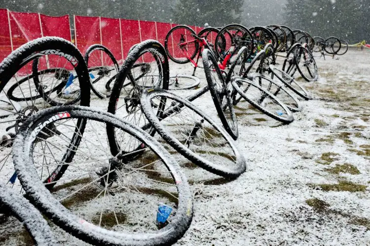 Snow covered everything, including the pits. 2017 MFG Cyclocross #5. photo: courtesy