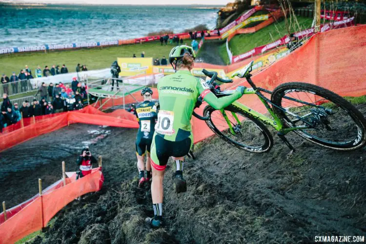 Kaitie Keough and Ellen Van Loy run down one of the descents. 2017 Bogense UCI Cyclocross World Cup. © J. Curtes / Cyclocross