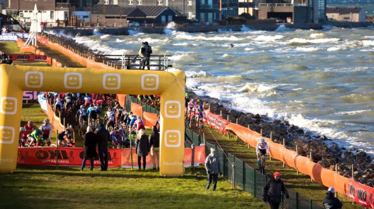 Sanne Cant leads the way as waves crash into the shore. 2017 Bogense UCI Cyclocross World Cup. © J. Curtes / Cyclocross Magazine