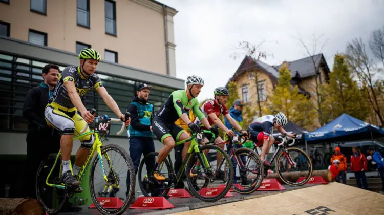 The Cyclocross Eliminator featured a BMX-style start. 2017 Cyclocross Eliminator, Reichenbach, Germany. © Vogtland Bike e.V.. 2017 Cyclocross Eliminator, Reichenbach, Germany. © Vogtland Bike e.V.