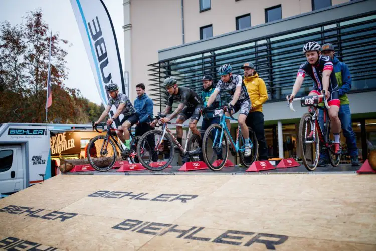 The Cyclocross Eliminator featured a BMX-style start. 2017 Cyclocross Eliminator, Reichenbach, Germany. © Vogtland Bike e.V.