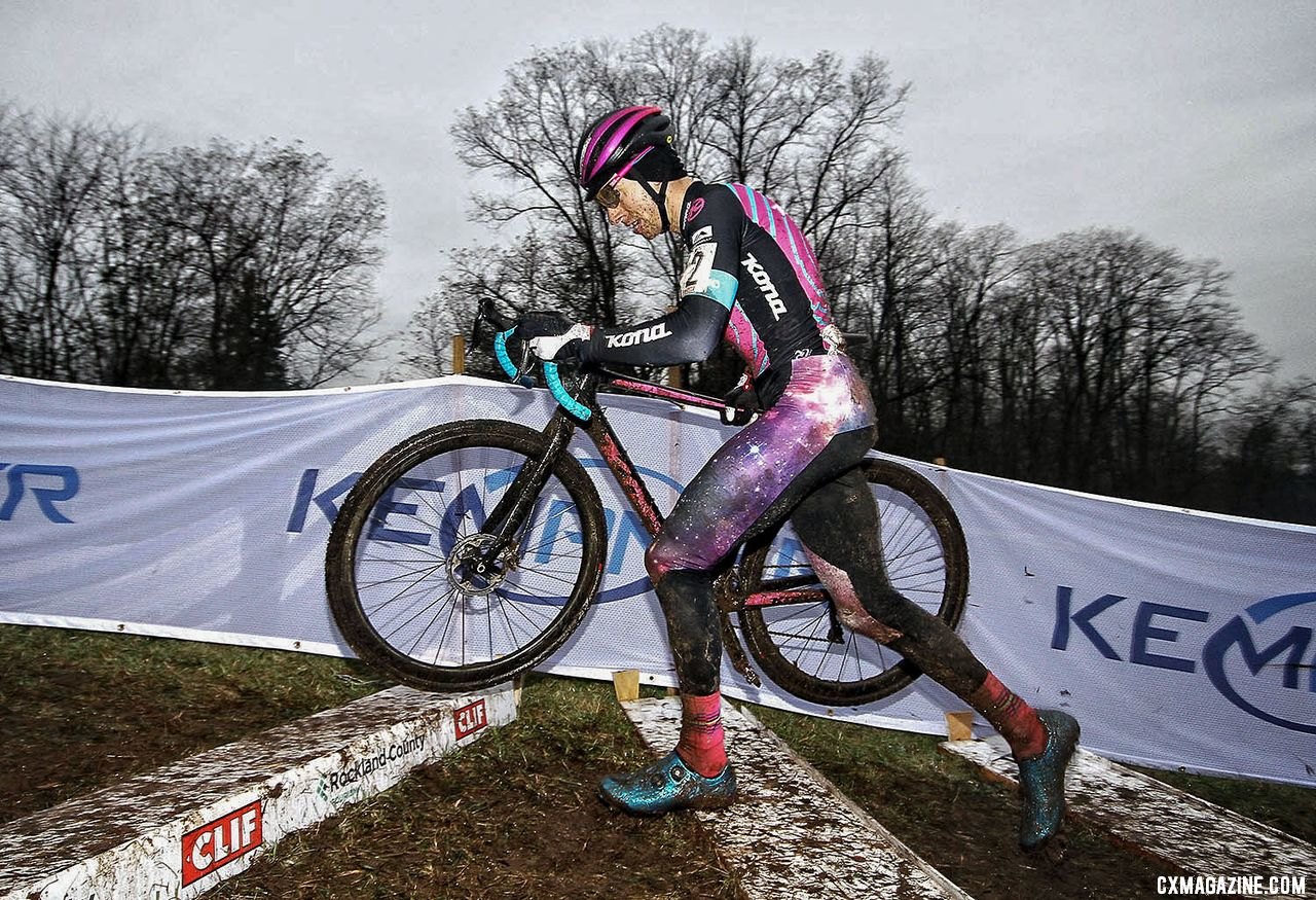 Kerry Werner and his moon pants return to the Kona Maxxis Shimano team in 2018/19. 2017 SuperCross Cup Day 1. photo: Marco Quezada