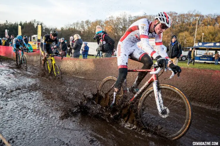 Mathieu van der Poel blasts through the mud. Elite Men, 2017 Zeven UCI Cyclocross World Cup. © J.Curtes / Cyclocross Magazine