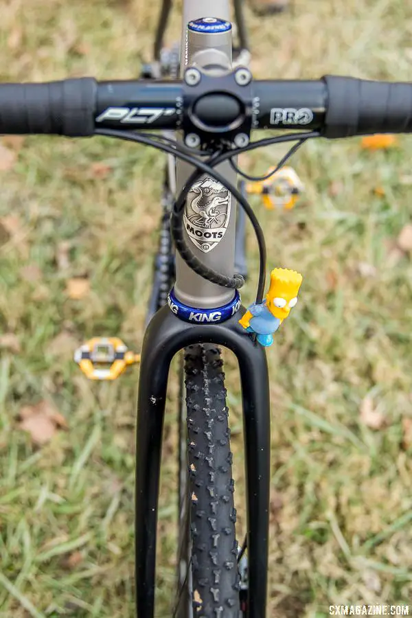 Moots' new fork offers plenty of mud clearance, and routes the brake hose internally for a clean look. Gage Hecht's 2017 Pan-Ams Moots Psychlo X RSL. © D. Perker / Cyclocross Magazine