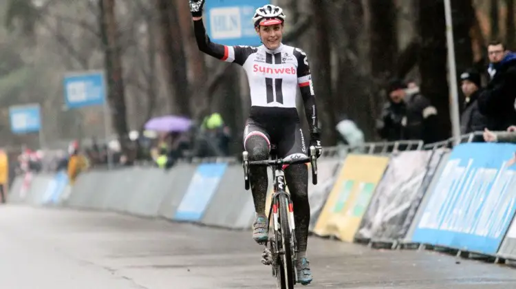 Lucinda Brand (Team Sunweb) took the win on Sunday in Mol. 2017 Zilvermeercross, Mol, Belgium. © B. Hazen / Cyclocross Magazine