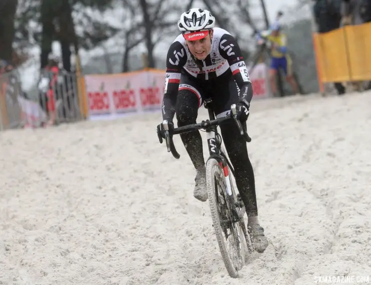 Lucina Brand had her lines through the sand dialed in. 2017 Zilvermeercross, Mol, Belgium. © B. Hazen / Cyclocross Magazine