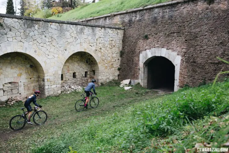 The venue for Singlespeed Worlds had a very "Old World" feel. 2017 SSCXWCITA, Verona, Italy. © F. Bartoli Avveduti / Cyclocross Magazine