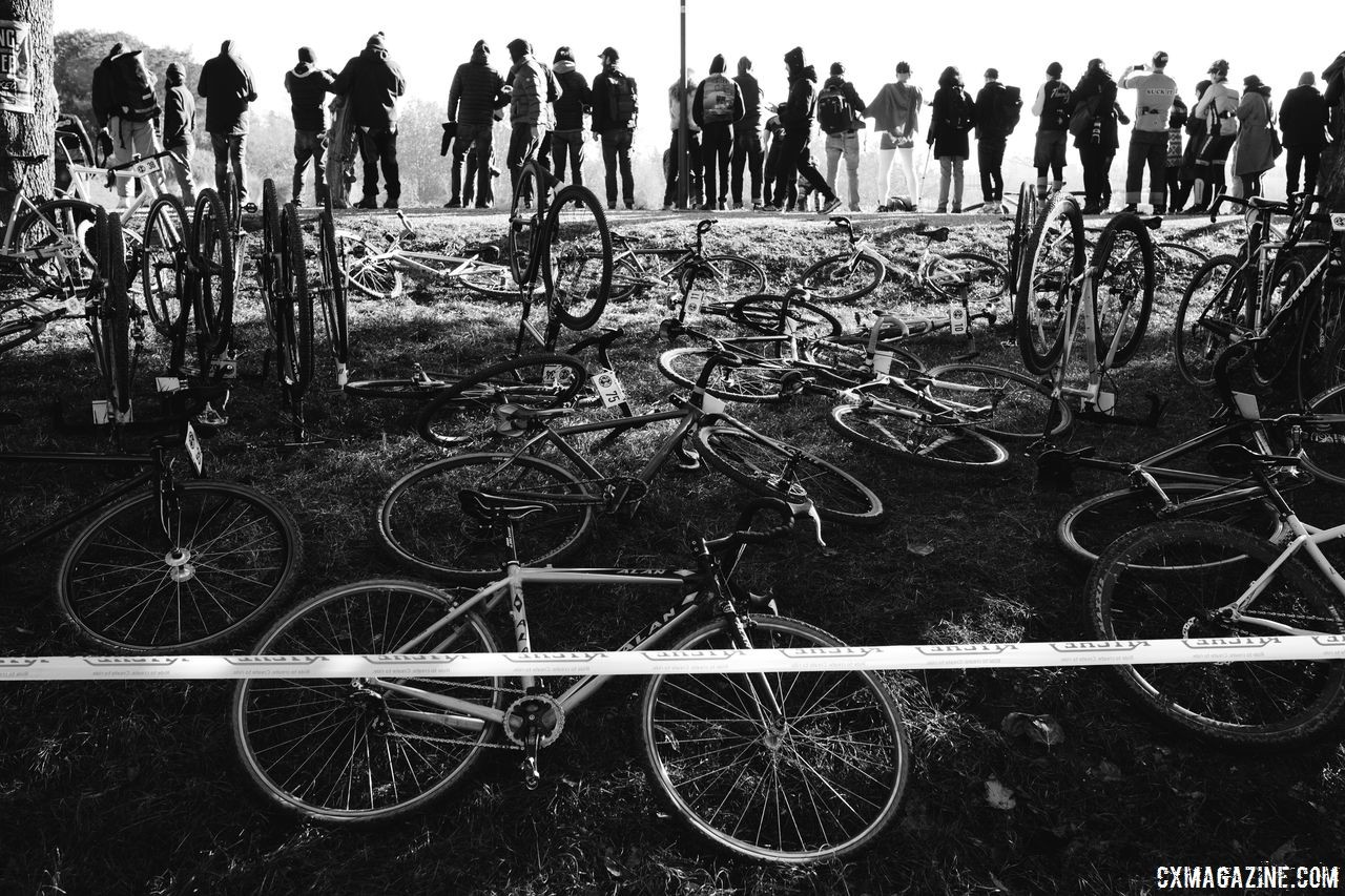 Bikes lay at the ready for the Le Mans-style start. Tip-tied shifters were A-Okay. 2017 SSCXWCITA, Verona, Italy. © F. Bartoli Avveduti / Cyclocross Magazine