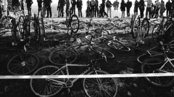 Bikes lay at the ready for the Le Mans-style start. Tip-tied shifters were A-Okay. 2017 SSCXWCITA, Verona, Italy. © F. Bartoli Avveduti / Cyclocross Magazine