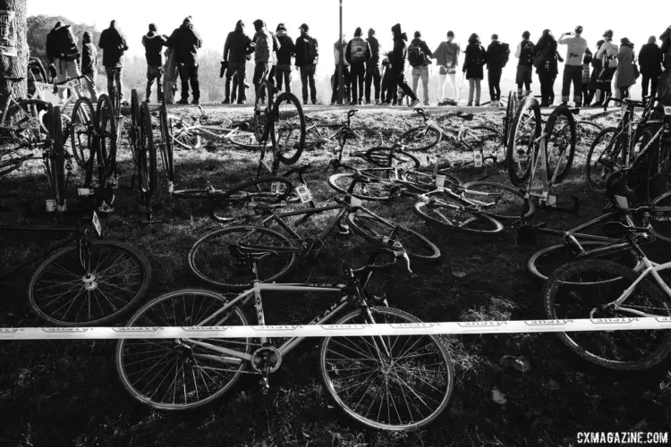 Bikes lay at the ready for the Le Mans-style start. Tip-tied shifters were A-Okay. 2017 SSCXWCITA, Verona, Italy. © F. Bartoli Avveduti / Cyclocross Magazine