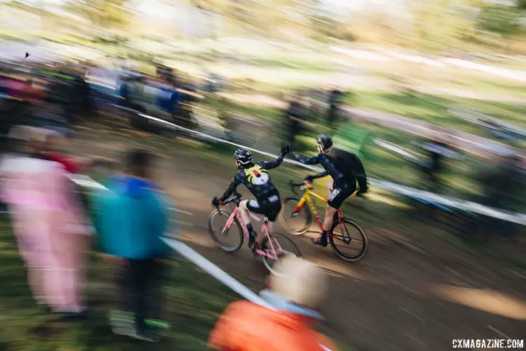 The costumes and comraderie fit the spirit of the SSCXWC. 2017 SSCXWCITA, Verona, Italy. © F. Bartoli Avveduti / Cyclocross Magazine