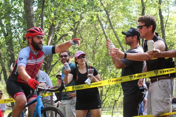 When in doubt, you can never go wrong being a hand-up hero. 2017 Trek CX Cup Amateur Races. © Z. Schuster / Cyclocross Magazine