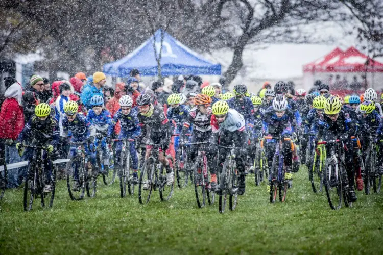 The 2016 Illinois State Cyclocross Championship 9-14 juniors start showing a vibrant juniors scene and a stark contrast in weather to the 2017 race. Chicago Cross Cup #11, State Championships at Montrose Park. © 2017 Matthew Gilson