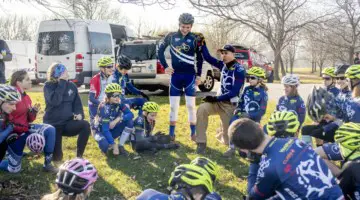 Head Coach Paul Swinand turns a team meeting over to team captain Luke Stover, who gave the Pony Juniors advice about riding through sand. The Montrose Beach/Illinois State Championship race would be Stover’s last as a junior. 2017 Chicago Cross Cup #11, Montrose Harbor Illinois State Championships. © 2017 Matthew Gilson