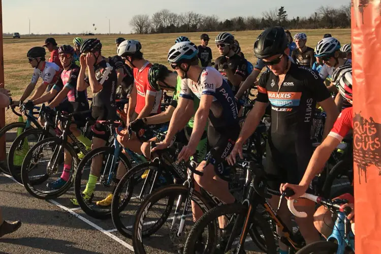 Elite men get ready to race. 2017 Ruts N' Guts Day 1. photo: Peloton Sports