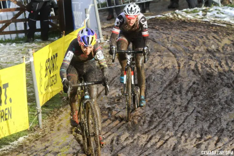 Lucinda Brand and Pauline Ferrand Prevot battled in the second part of the race. 2017 Vlaamse Druivencross. © B. Hazen / Cyclocross Magazine