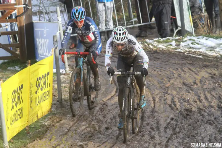 Katie Compton battled Sanne Cant before third, before a small mishap dropped her off the pace. 2017 Vlaamse Druivencross. © B. Hazen / Cyclocross Magazine