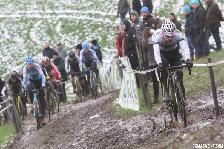 Van der Poel wasted almost no time going solo off the front. 2017 Vlaamse Druivencross. © B. Hazen / Cyclocross Magazine