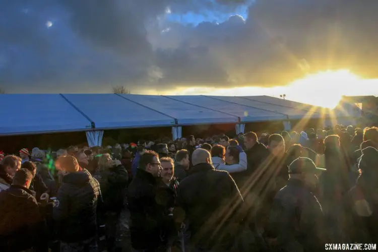 The atmosphere at the Kerstperiode race was festive, even as the sun started to set. 2017 Azencross Loenhout. © B. Hazen / Cyclocross Magazine