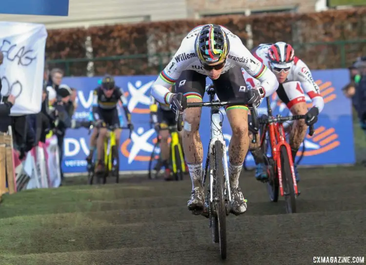 Wout van Aert shows how to pump it on the rollers. 2017 Azencross Loenhout. © B. Hazen / Cyclocross Magazine