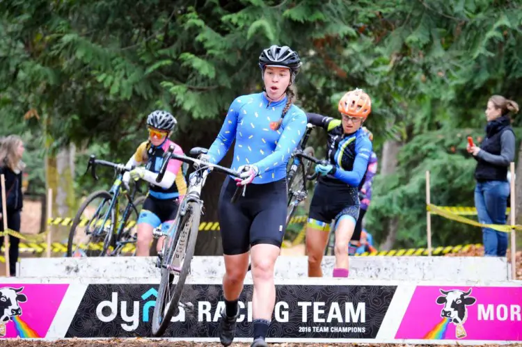 The women's Cat 3 race and series were a battle to the finish. 2017 MFG Cyclocross Woodland Park. photo: Cro Foot Photography