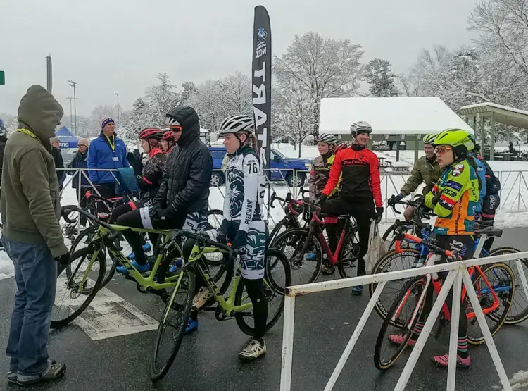 A small, cold women's field at the 2017 North Carolina Grand Prix Day 1. photo: Laura Rice