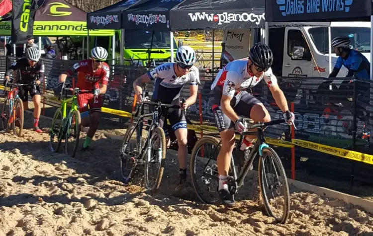 The sand ensured there was plenty of running for most. 2017 Resolution Cross Cup Day 1. photo: Heather Sawtelle / Peloton