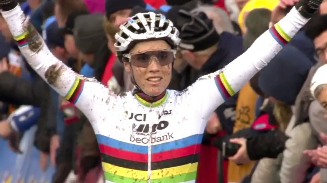 Sanne Cant wins the 2017 Soudal Scheldecross cyclocross race.