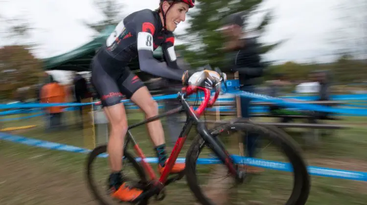 Running, hopping,, Sunny Gilbert does it all on the cyclocross course. Elite Women, 2017 Cincinnati Cyclocross, Day 2, Harbin Park. © Cyclocross Magazine