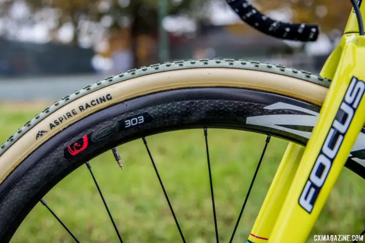 Aspire has custom branded tubulars from FMB, which are glued to Zipp 303 Firecrest wheels. Jeremy Powers' 2017 Pan-Ams Focus Mares. © D. Perker / Cyclocross Magazine