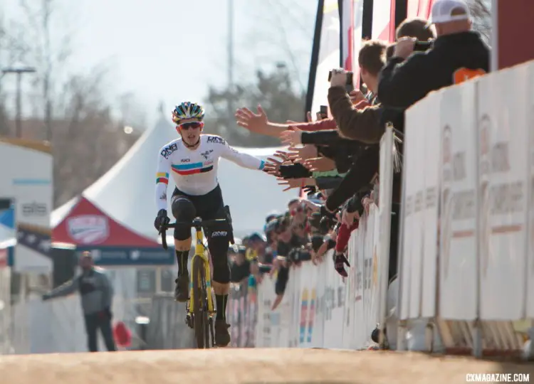 Even years means high fives for Gomez Villafane. Junior Men 17-18. 2018 Cyclocross National Championships. © A. Yee / Cyclocross Magazine