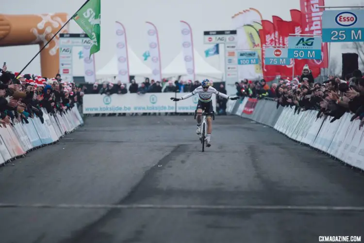 Wout van Aert, courtesy of his new helmet sponsor, has sprouted wings and used them to win the 2018 Belgian Cyclocross National Championships © Cyclephotos / Cyclocross Magazine