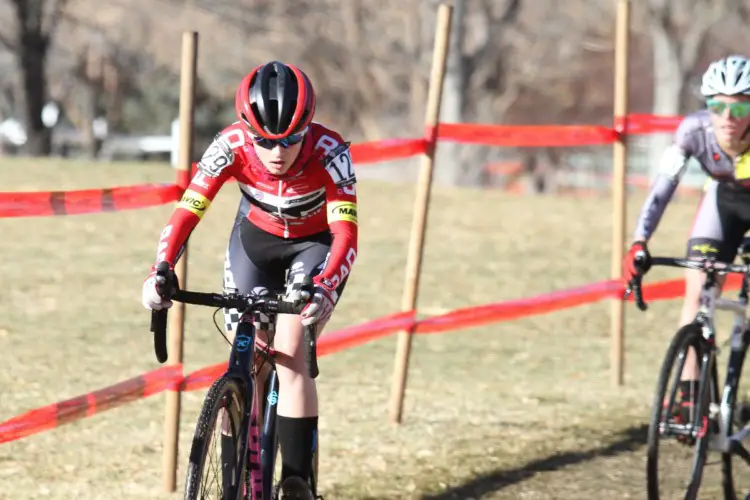 Callah Robinson leads seveal other riders.  Junior Women 13-14. 2018 Cyclocross National Championships. © D. Mable/ Cyclocross Magazine