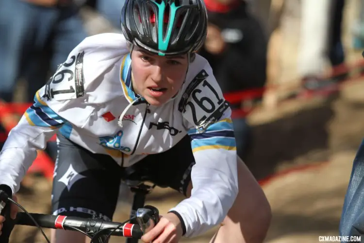 Jennifer Mettler focuss ahead. nior Women 15-16. 2018 Cyclocross National Championships. © D. Mable/ Cyclocross Magazine