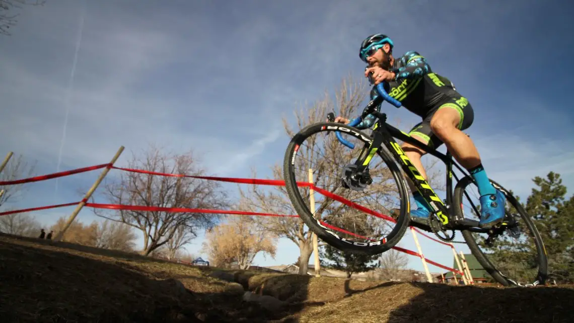 Jake Wells needed an extra kick in the last lap to get his win. Men's Singlespeed. 2018 Cyclocross National Championships. © D. Mable/ Cyclocross Magazine