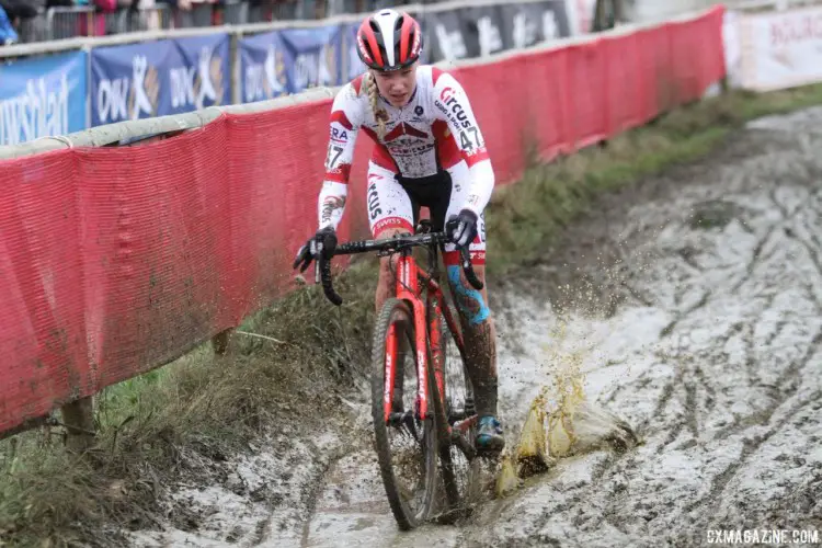 Annemarie Worst reached her first podium since October. 2018 GP Sven Nys Baal. © B. Hazen / Cyclocross Magazine