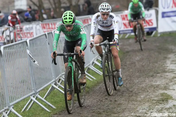 Maud Kaptheijns eventually beat out Sanne Cant for the third podium position. 2018 GP Sven Nys Baal. © B. Hazen / Cyclocross Magazine