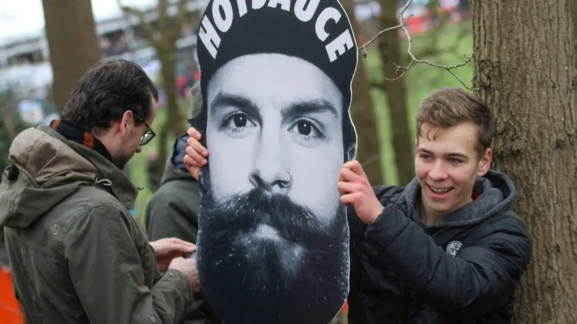 Hot Sauce Cycling Mark McConnell had some fans in Hoogerheide. 2018 Hoogerheide World Cup. © B. Hazen / Cyclocross Magazine