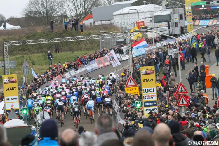 Riders head out at the start of the last World Cup of 2017/18. 2018 Hoogerheide World Cup. © B. Hazen / Cyclocross Magazine