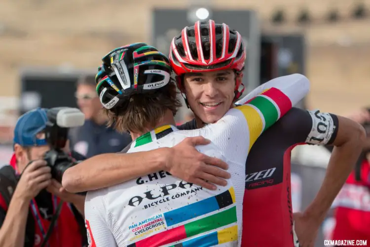 Sportsmanship. U23 Men, 2018 Cyclocross National Championships. © A. Yee / Cyclocross Magazine