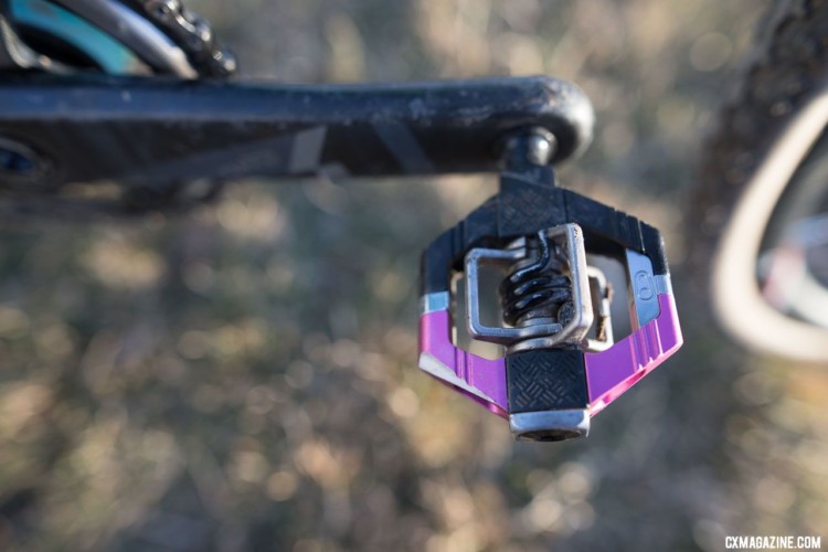 Purple anodized pedals allow Runnels to bring her unique color scheme to the crankset. Samantha Runnels' Collegiate Varsity silver-medal Squid cyclocross bike. 2018 Cyclocross National Championships. © A. Yee / Cyclocross Magazine