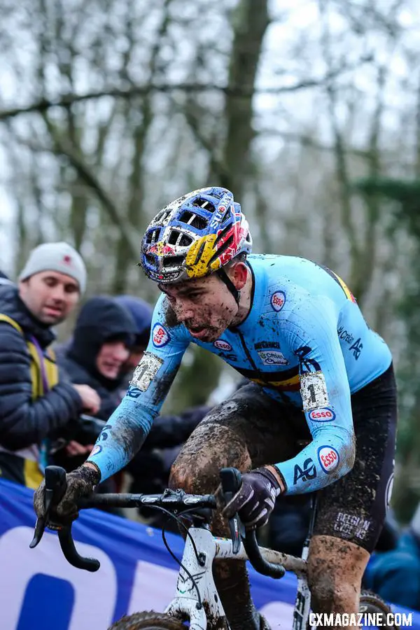 Wout van Aert en route to his third-straight world championship. Elite Men. 2018 UCI World Championships, Valkenburg-Limburg. © Gavin Gould / Cyclocross Magazine