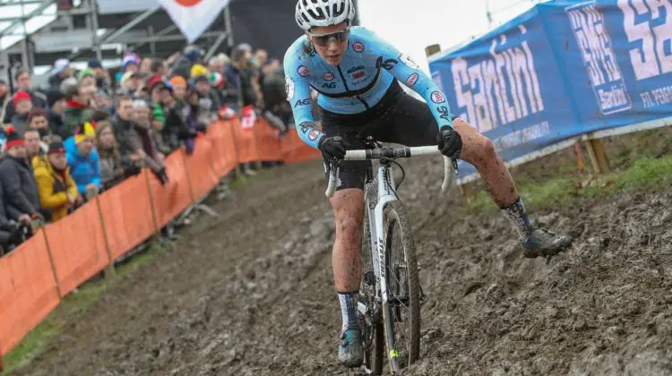 Sanne Cant had the off-cambers dialed in on Saturday en route to winning. Elite Women. 2018 UCI Cyclocross World Championships, Valkenburg-Limburg, The Netherlands. © Bart Hazen / Cyclocross Magazine