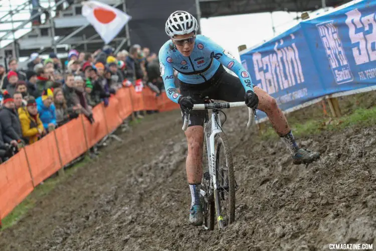 Sanne Cant had the off-cambers dialed in on Saturday en route to winning. Elite Women. 2018 UCI Cyclocross World Championships, Valkenburg-Limburg, The Netherlands. © Bart Hazen / Cyclocross Magazine