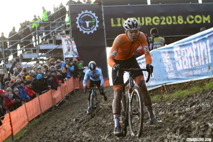 Joris Nieuwenhuis led early on before Eli Iserbyt took charge. U23 Men. 2018 UCI Cyclocross World Championships, Valkenburg-Limburg, The Netherlands. © Bart Hazen / Cyclocross Magazine