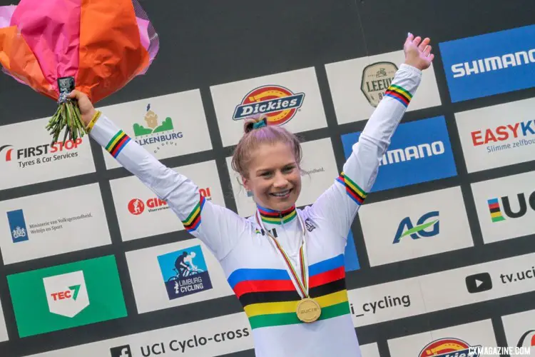 Evie Richards, World Champ again. U23 Women. 2018 UCI Cyclocross World Championships, Valkenburg-Limburg, The Netherlands. © Bart Hazen / Cyclocross Magazine
