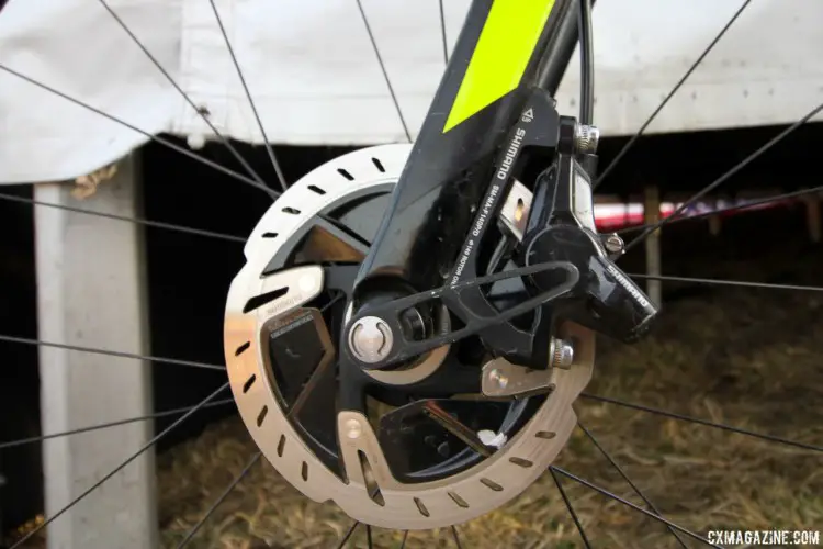 Wells used a non-series Shimano brake caliper with a flat mount adapter and RT900-SS 140mm Centerlock rotors front and rear. Jake Wells' 2018 Nationals-Winning Singlespeed Scott Addict CX. © D. Mable / Cyclocross Magazine